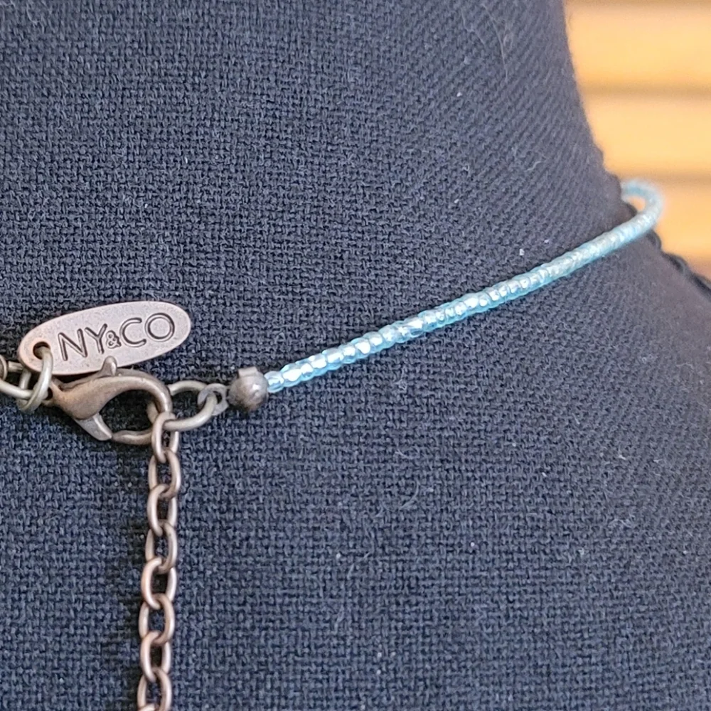 NWOT Beaded Floral Choker (NY&CO) - Picture 6 of 8
